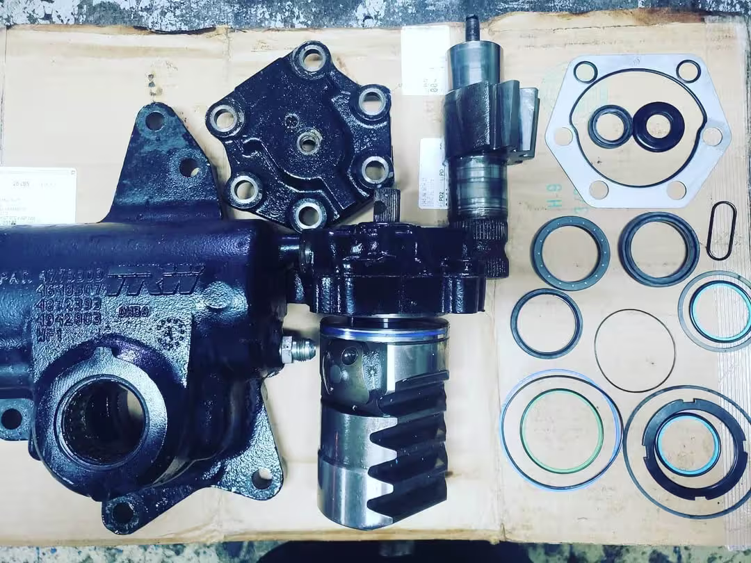 Reparacion de caja de timon TRW TAS65 limpieza y cambio de sellos